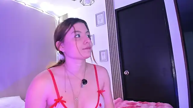 Littletammy4u online show from June 2026 12:18:02 PM