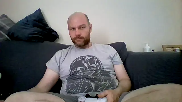 Snapshot of pitch_122 chatting on May 2026 10:35:01 AM pitch 122 online show from May 2026 10:35:01 AM