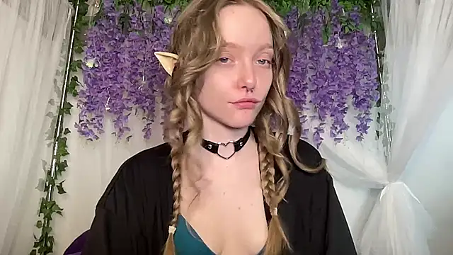 Snapshot of ElfGirlAna chatting on July 2026 02:45:01 PM ElfGirlAna online show from July 2026 02:45:01 PM