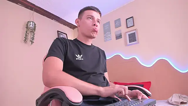 Snapshot of Adrian_Lux_ chatting on March 2026 08:31:01 PM Adrian Lux online show from March 2026 08:31:01 PM