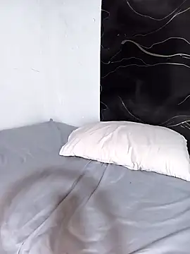 Snapshot of LaReina199991 chatting on March 2026 12:49:02 PM LaReina199991 online show from March 2026 12:49:02 PM