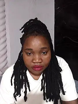 Snapshot of LaReina199991 chatting on March 2026 05:14:01 PM LaReina199991 online show from March 2026 05:14:01 PM