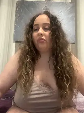 Snapshot of CurlyMaddie chatting on March 2026 05:50:02 PM CurlyMaddie online show from March 2026 05:50:02 PM