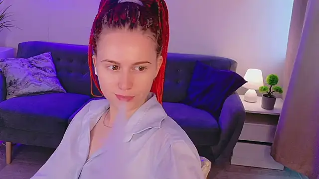 Lover Daisy  online show from June 2026 06:00:01 AM