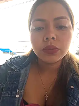 Yelii  online show from April 2026 05:37:01 PM