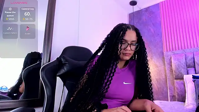 alina sauvage online show from May 2026 07:52:01 PM