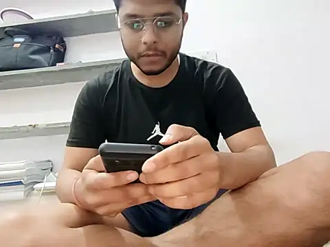 boyyzxz online show from March 2026 07:51:02 PM