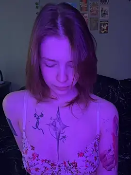Snapshot of VelvetBlossom chatting on May 2026 03:18:02 PM VelvetBlossom online show from May 2026 03:18:02 PM
