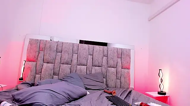 Snapshot of TaniaConor chatting on March 2026 08:41:02 AM TaniaConor online show from March 2026 08:41:02 AM