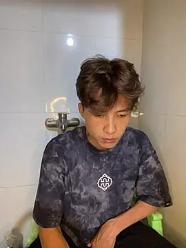 Nguyencuong1999 online show from June 2026 12:19:01 PM