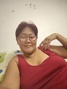 Sunflower1956 online show from May 2026 11:28:02 AM