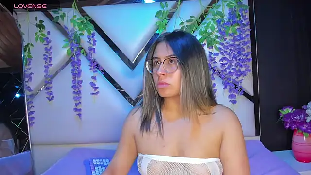 Freyaa Millerr online show from May 2026 03:26:01 AM