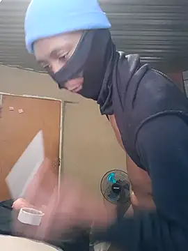 Snapshot of KeEper66 chatting on April 2026 09:38:01 AM KeEper66 online show from April 2026 09:38:01 AM