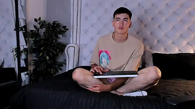 Xander Noir online show from March 2026 07:26:01 PM