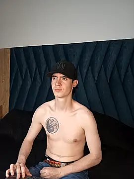 Snapshot of lio____ chatting on March 2026 03:18:02 AM lio online show from March 2026 03:18:02 AM