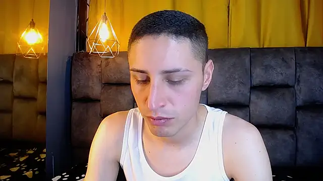 Snapshot of Jackson_bms_ chatting on April 2026 07:43:01 PM Jackson bms online show from April 2026 07:43:01 PM