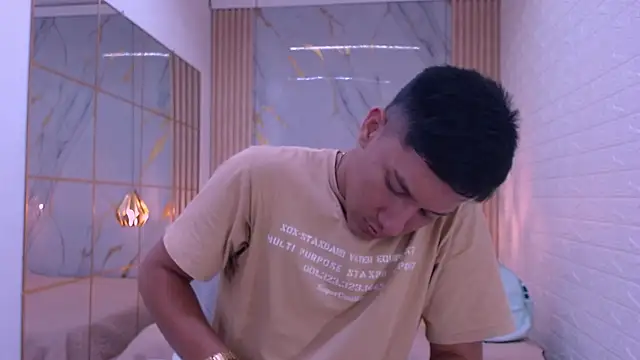 Snapshot of DominantBoy4 chatting on March 2026 12:15:01 AM DominantBoy4 online show from March 2026 12:15:01 AM