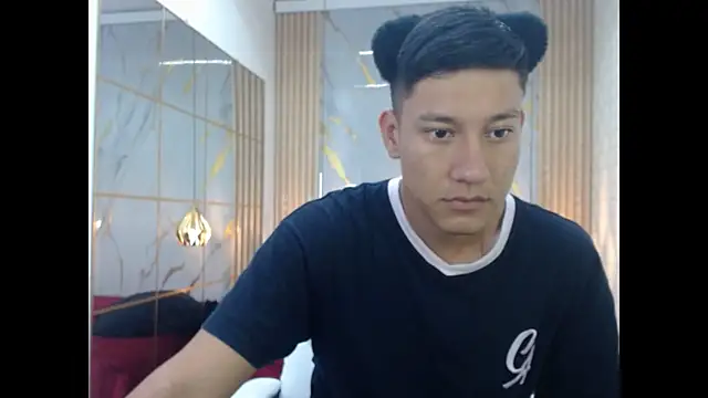 Snapshot of DominantBoy4 chatting on March 2026 01:22:01 PM DominantBoy4 online show from March 2026 01:22:01 PM