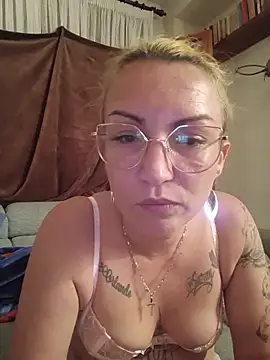 Snapshot of pamela661 chatting on May 2026 09:56:02 PM pamela661 online show from May 2026 09:56:02 PM