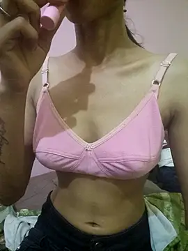 Curvy Amyra online show from May 2026 06:03:01 PM