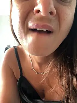 Supremegirlvibes online show from June 2026 03:29:01 PM