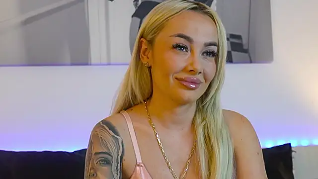FrancescaGrayy online show from July 2026 07:01:02 PM