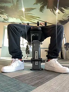 PHAT FTM KLIT87 online show from April 2026 03:28:01 PM