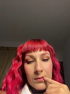 Amelie-RedHoney online show from July 2026 11:04:02 PM