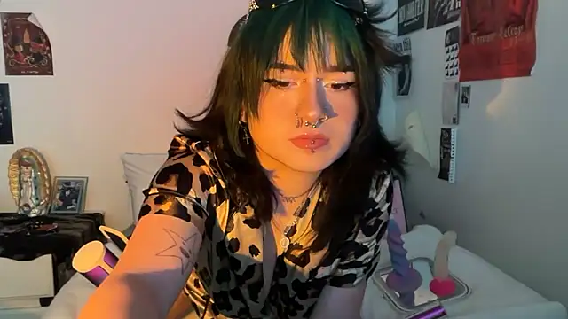 Snapshot of vrtual_kitty chatting on June 2026 11:09:02 PM vrtual kitty online show from June 2026 11:09:02 PM