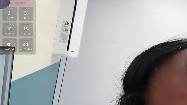 Snapshot of zhenzhen_bb chatting on April 2026 05:40:01 AM zhenzhen bb online show from April 2026 05:40:01 AM