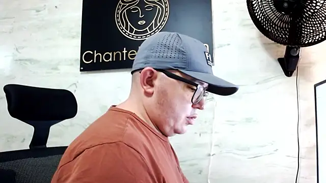 maximo daddy online show from May 2026 05:43:01 PM