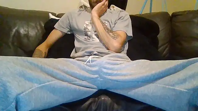 Snapshot of feetlovrr94 chatting on June 2026 01:49:01 AM feetlovrr94 online show from June 2026 01:49:01 AM
