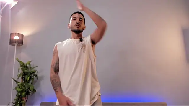 Snapshot of hashi_wood chatting on March 2026 01:06:02 AM hashi wood online show from March 2026 01:06:02 AM