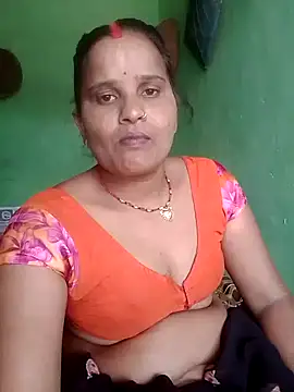 Snapshot of Shivani09900 chatting on June 2026 05:25:01 AM Shivani09900 online show from June 2026 05:25:01 AM