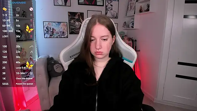 Elisabeth Binder online show from July 2026 03:34:01 AM