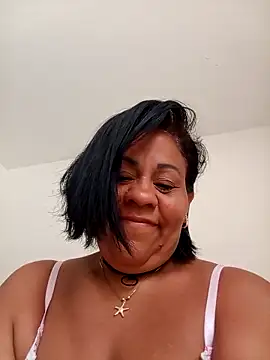 Snapshot of Veronica_missbigg chatting on April 2026 06:10:01 PM Veronica missbigg online show from April 2026 06:10:01 PM