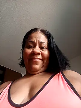 Snapshot of Veronica_missbigg chatting on May 2026 02:10:01 PM Veronica missbigg online show from May 2026 02:10:01 PM