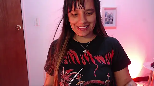 Snapshot of Ivvy_Bloom chatting on May 2026 03:03:02 AM Ivvy Bloom online show from May 2026 03:03:02 AM