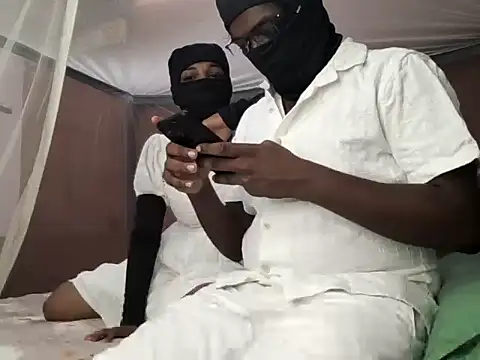 Snapshot of Ragasiyacouples chatting on April 2026 03:13:01 PM Ragasiyacouples online show from April 2026 03:13:01 PM