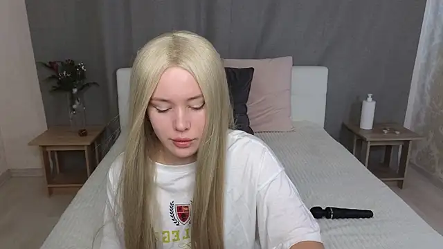 Snapshot of MelissaAvis chatting on July 2026 05:31:02 AM MelissaAvis online show from July 2026 05:31:02 AM