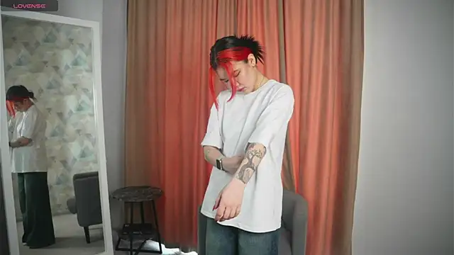 Snapshot of DedeBattey chatting on March 2026 04:12:02 AM DedeBattey online show from March 2026 04:12:02 AM