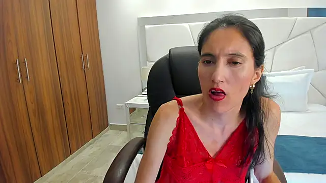 Shary leon online show from July 2026 07:08:02 PM