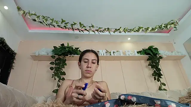 alix rada online show from June 2026 08:14:02 PM