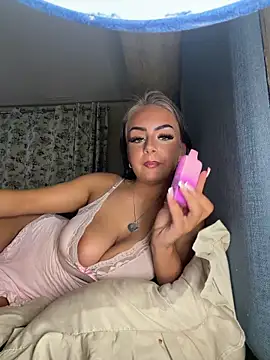 Snapshot of BuenoBx chatting on March 2026 11:26:02 PM BuenoBx online show from March 2026 11:26:02 PM