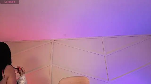 mia adams bm online show from April 2026 07:25:02 PM