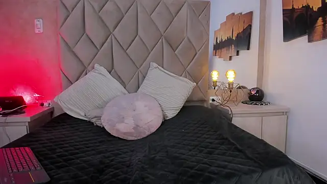 Snapshot of Cinthia_Cortes chatting on March 2026 07:48:01 PM Cinthia Cortes online show from March 2026 07:48:01 PM