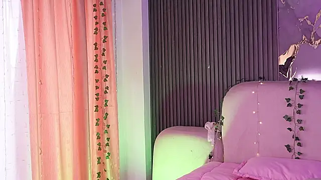 LilithLuxor  online show from March 2026 04:41:01 PM