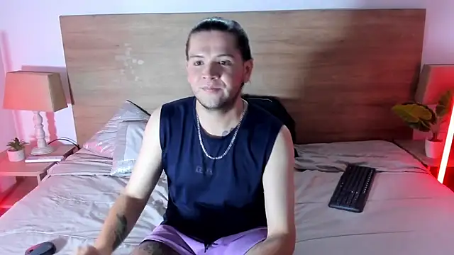 Snapshot of MatthewDavis_ chatting on June 2026 02:33:01 PM MatthewDavis online show from June 2026 02:33:01 PM