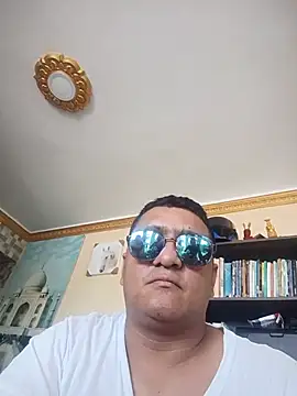 luis20212 online show from July 2026 07:16:01 PM