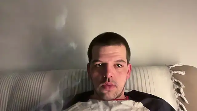 Andy015799 online show from April 2026 11:27:01 PM